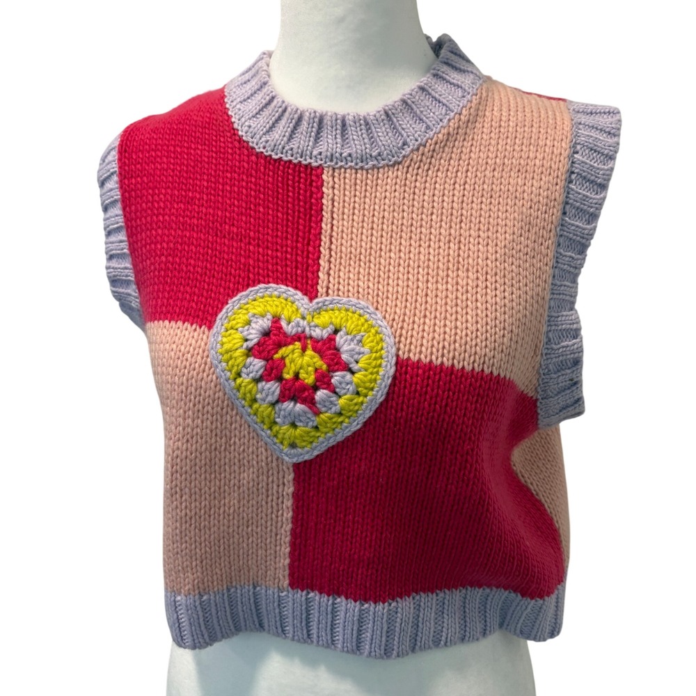 The Ragged Priest Colorblock Heart Crochet Patch Cropped Sweater Vest Pink Small